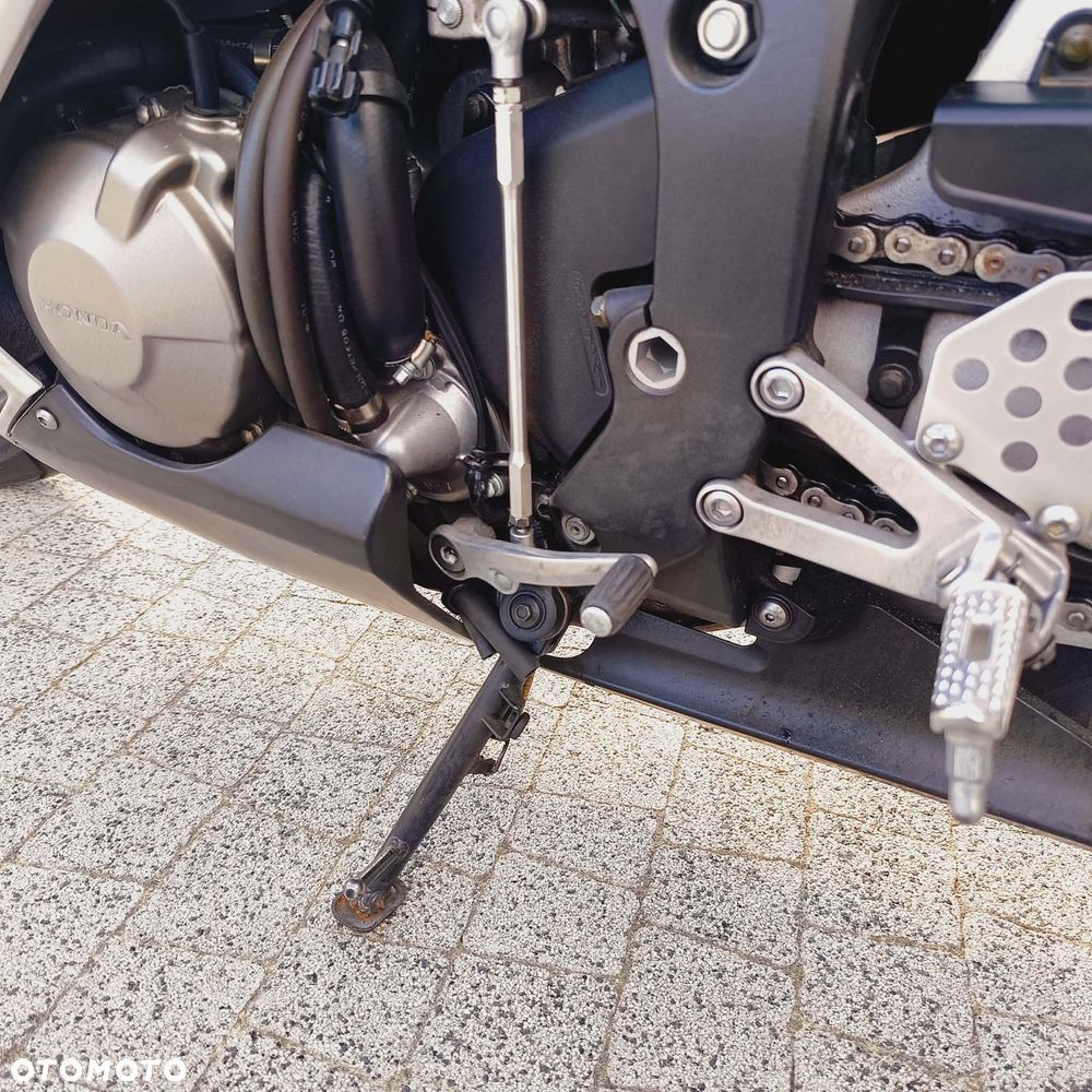 Honda CBR - 9