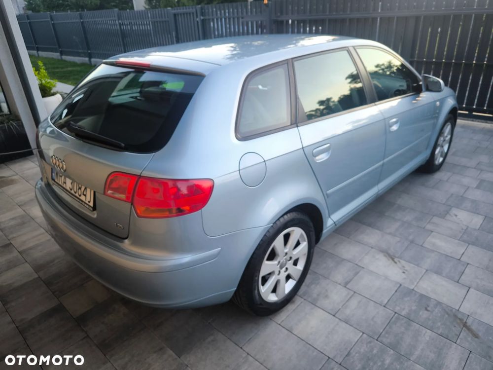 Audi A3 Sportback 1.6 FSI Ambiente - 27