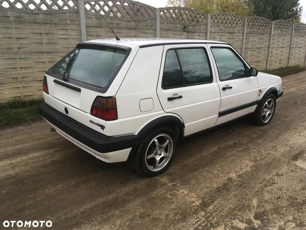 Volkswagen Golf - 3