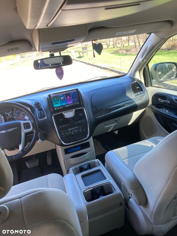 Chrysler Town & Country 3.6 Touring - 11