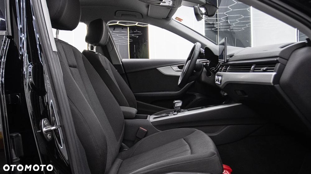 Audi A4 Limousine 35 TFSI mHEV Advanced S tronic - 17