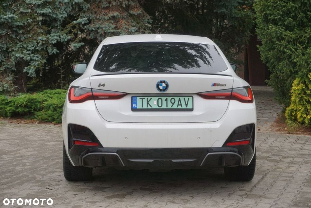 BMW i4 - 4