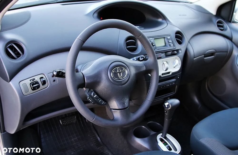 Toyota Yaris 1.3 Sol - 18