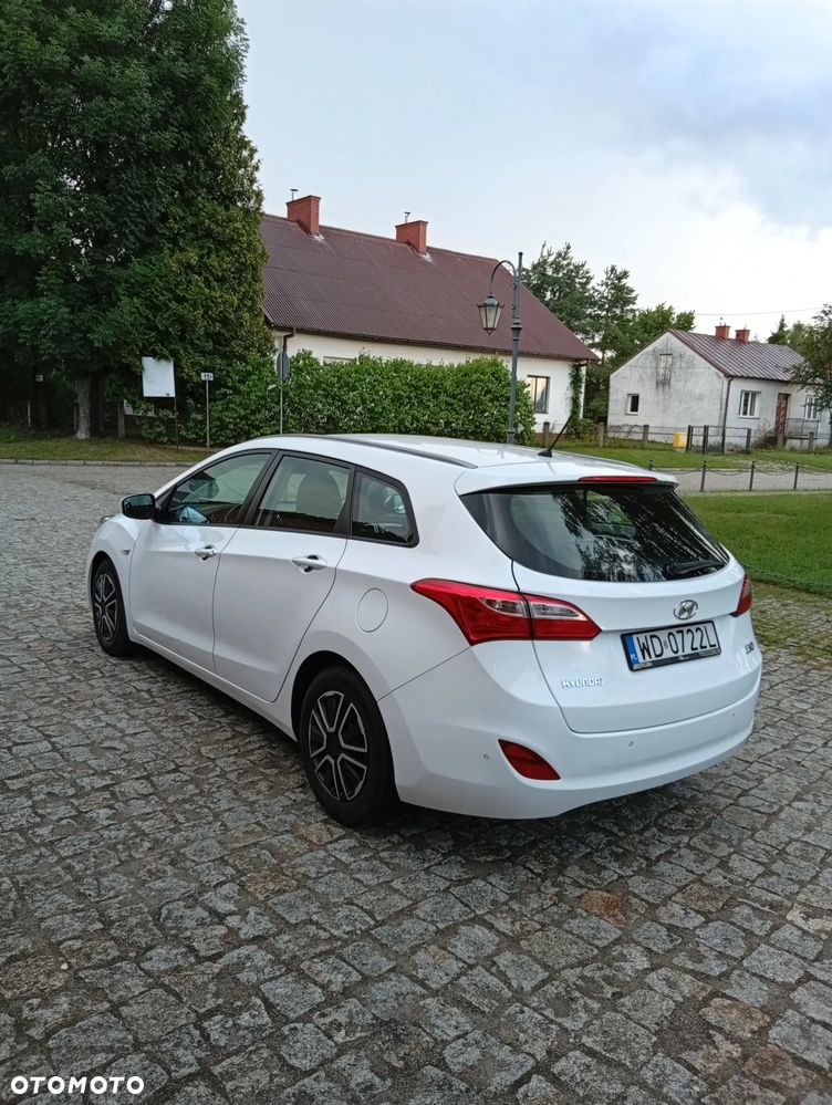 Hyundai i30 1.4 CRDi Classic + - 8