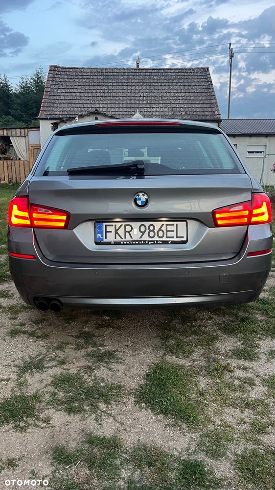 BMW Seria 5 525d - 14