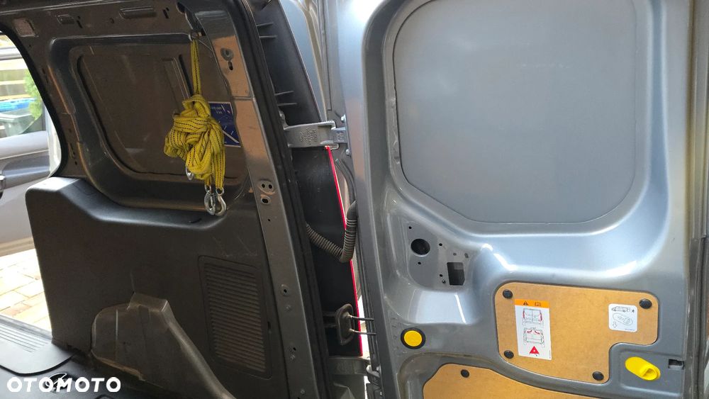 Ford Transit Connect - 18
