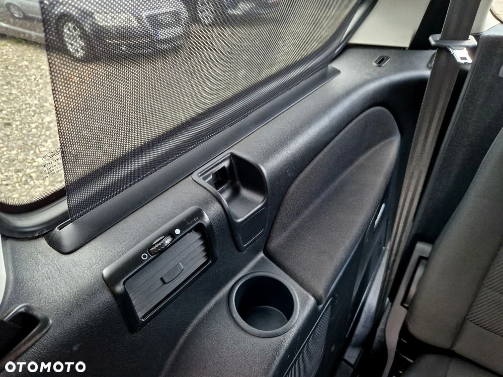 Ford Galaxy 2.0 TDCi Titanium - 32