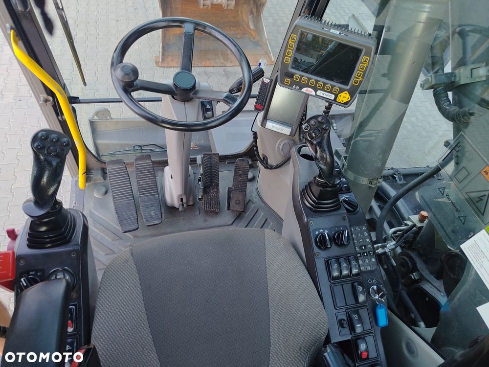 Volvo EW160D - 8