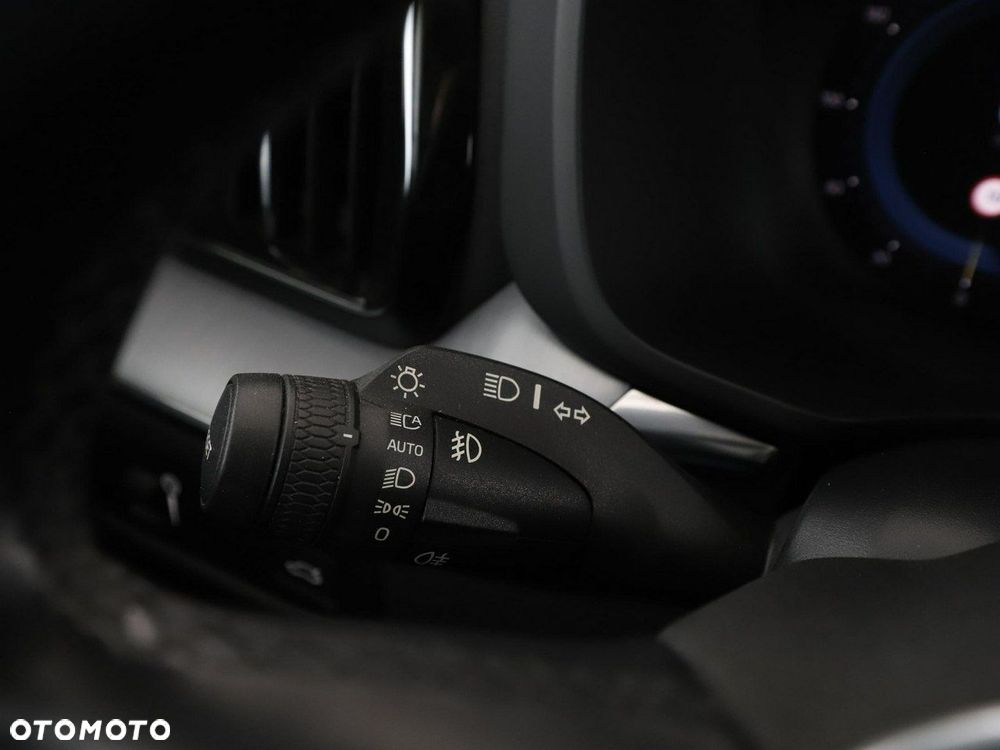 Volvo XC 60 B4 D AWD Geartronic Momentum - 33