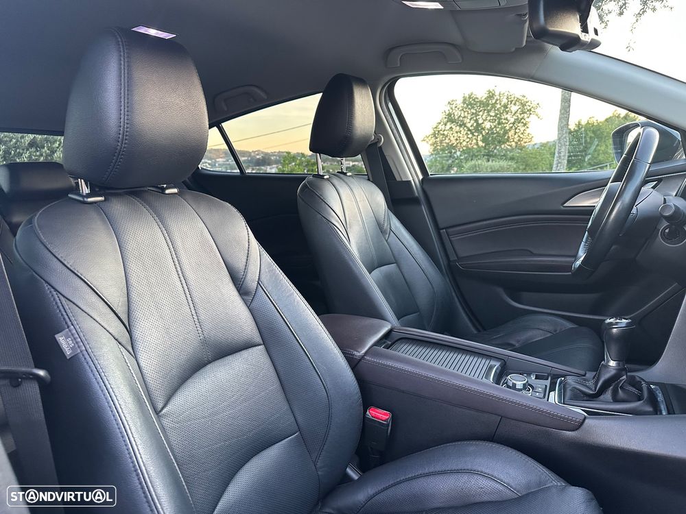 Mazda 3 Hatchback 1.5 Sky-D Excellence Pack Leather - 38