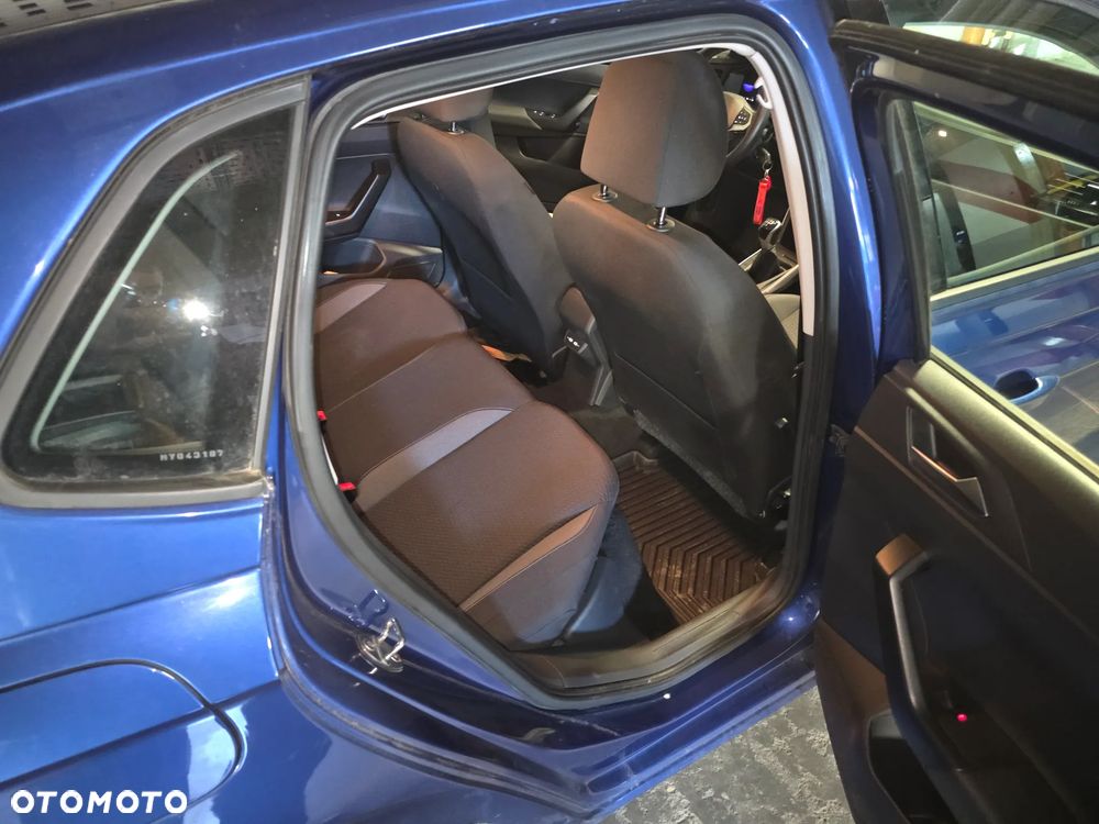 Volkswagen Polo - 7