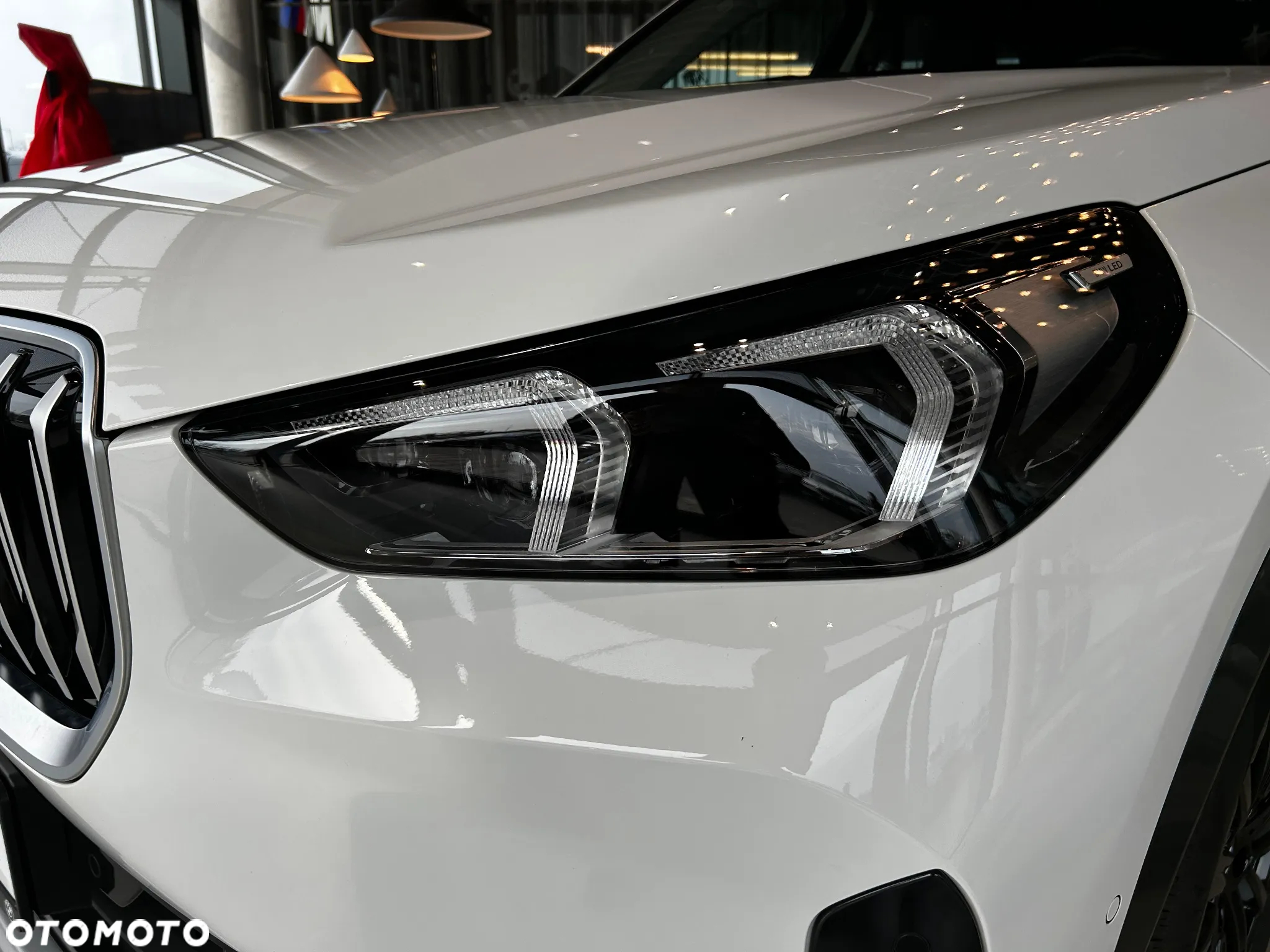 BMW X1 sDrive18i xLine - 8