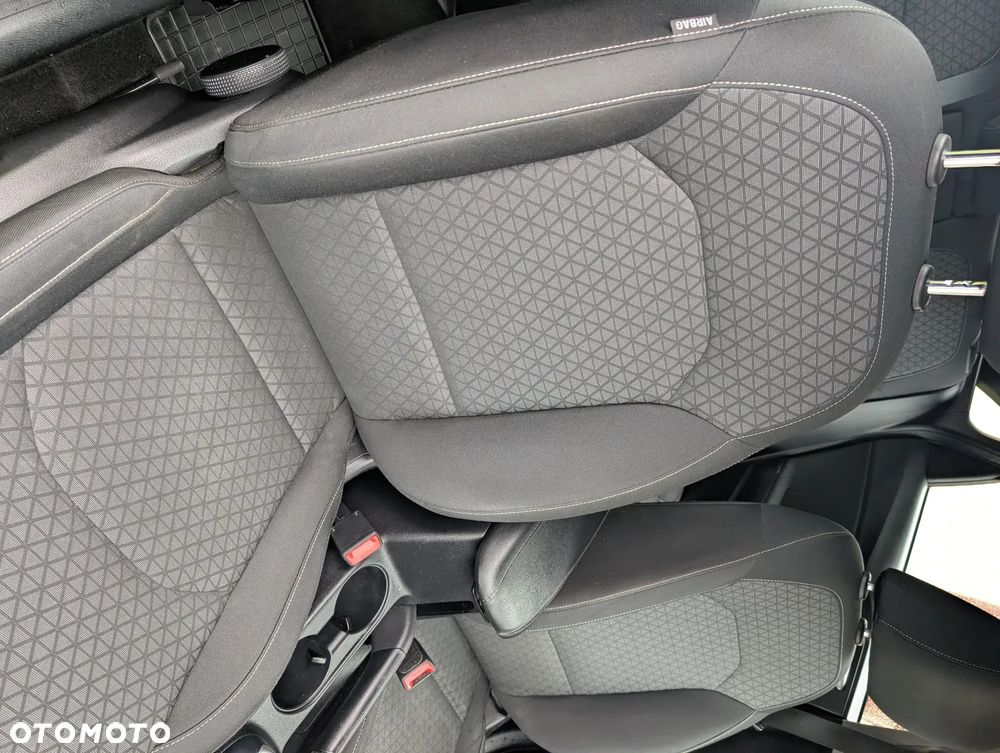 Kia Ceed 1.4 L Business Line - 38