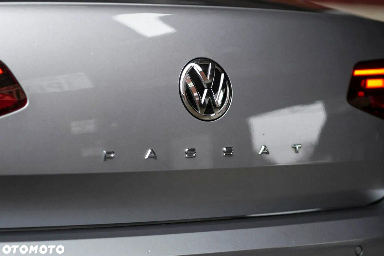 Volkswagen Passat - 28
