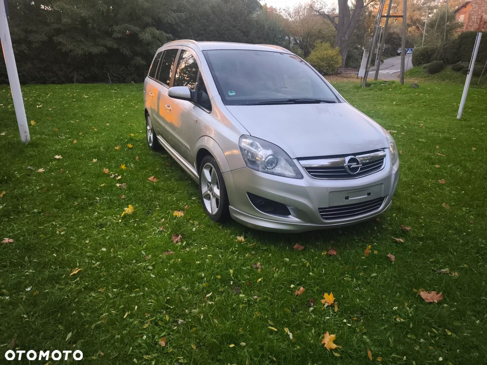 Opel Zafira - 9