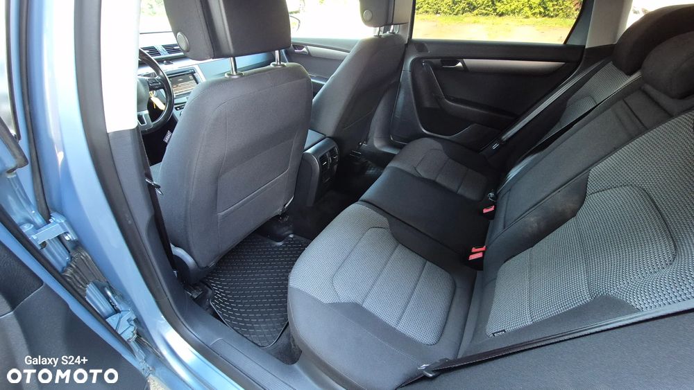 Volkswagen Passat 2.0 TDI BlueMotion Technology Comfortline - 17