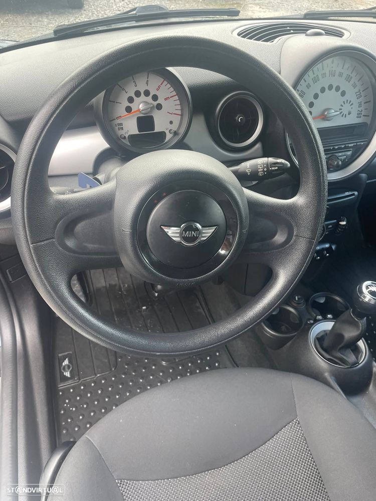 MINI Clubman Cooper D - 16