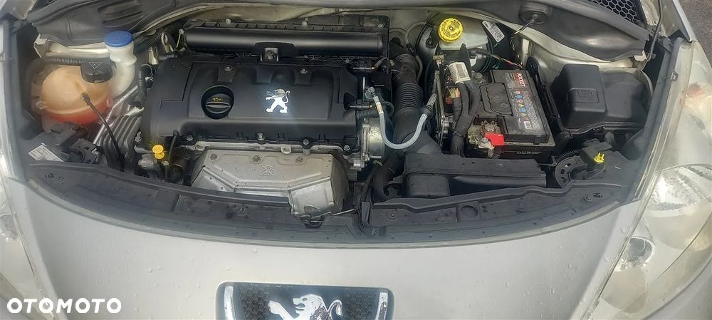 Peugeot 207 - 8