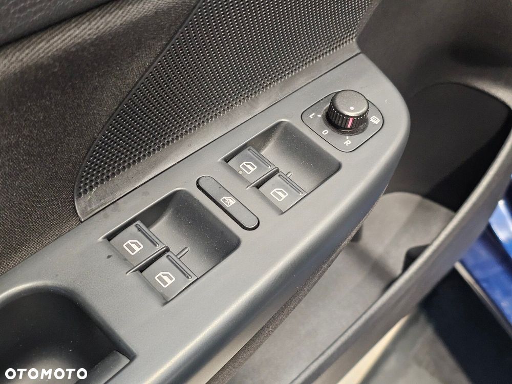 Volkswagen Golf - 12