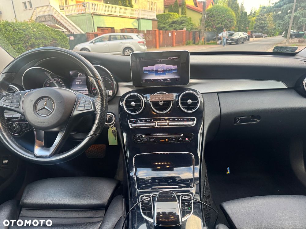 Mercedes-Benz Klasa C 180 7G-TRONIC - 22