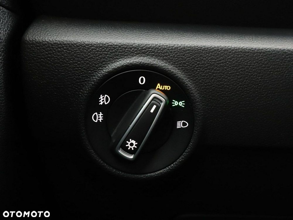 Volkswagen T-Roc 1.0 TSI Style - 34