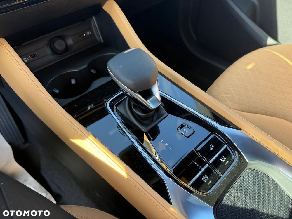 MG HS 1.5T PHEV Exclusive - 16