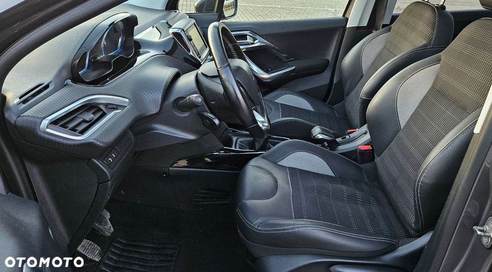 Peugeot 2008 1.6 BlueHDi Allure S&S - 9