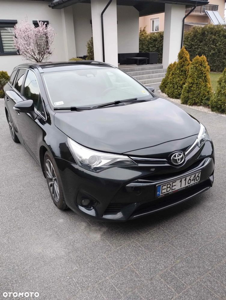 Toyota Avensis 2.0 D-4D Premium - 1