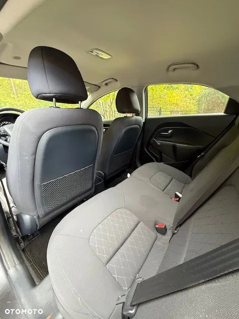Kia Rio - 6
