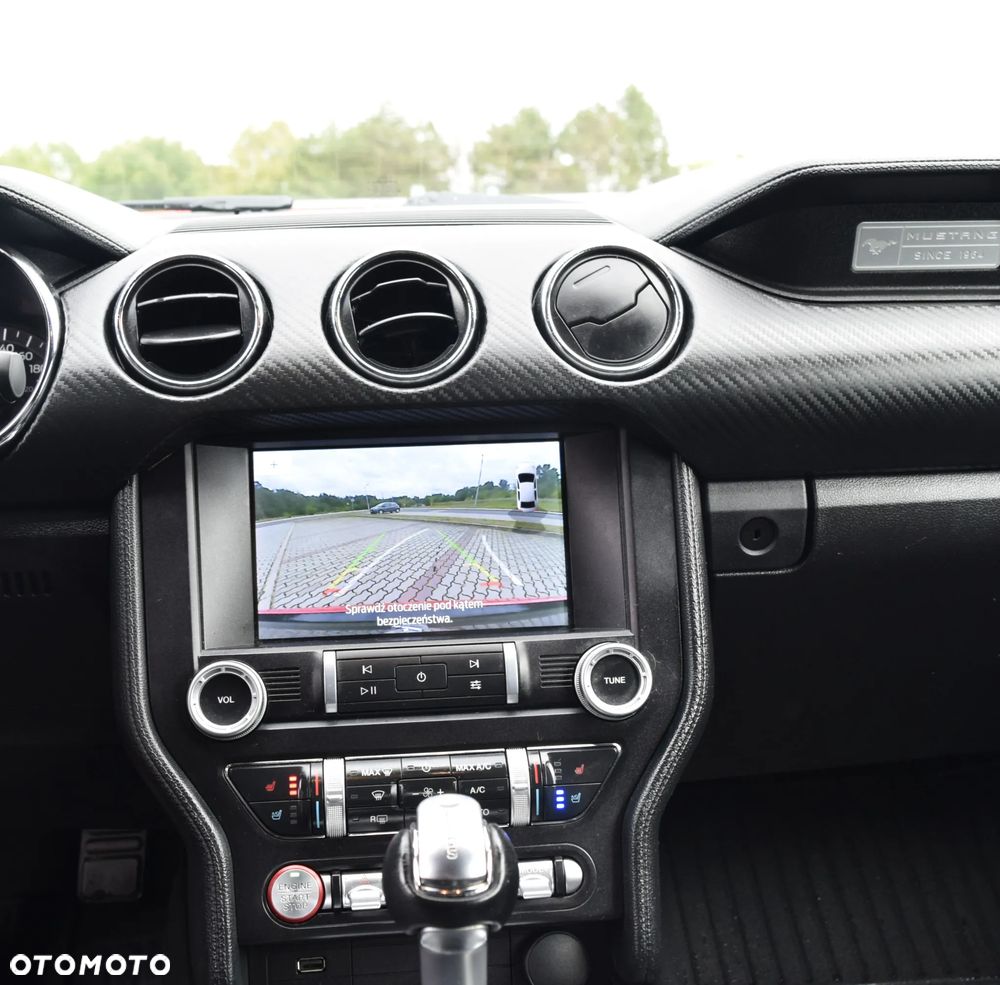 Ford Mustang - 18