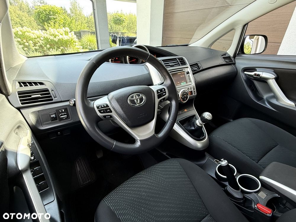 Toyota Verso 1.8 Edition - 13