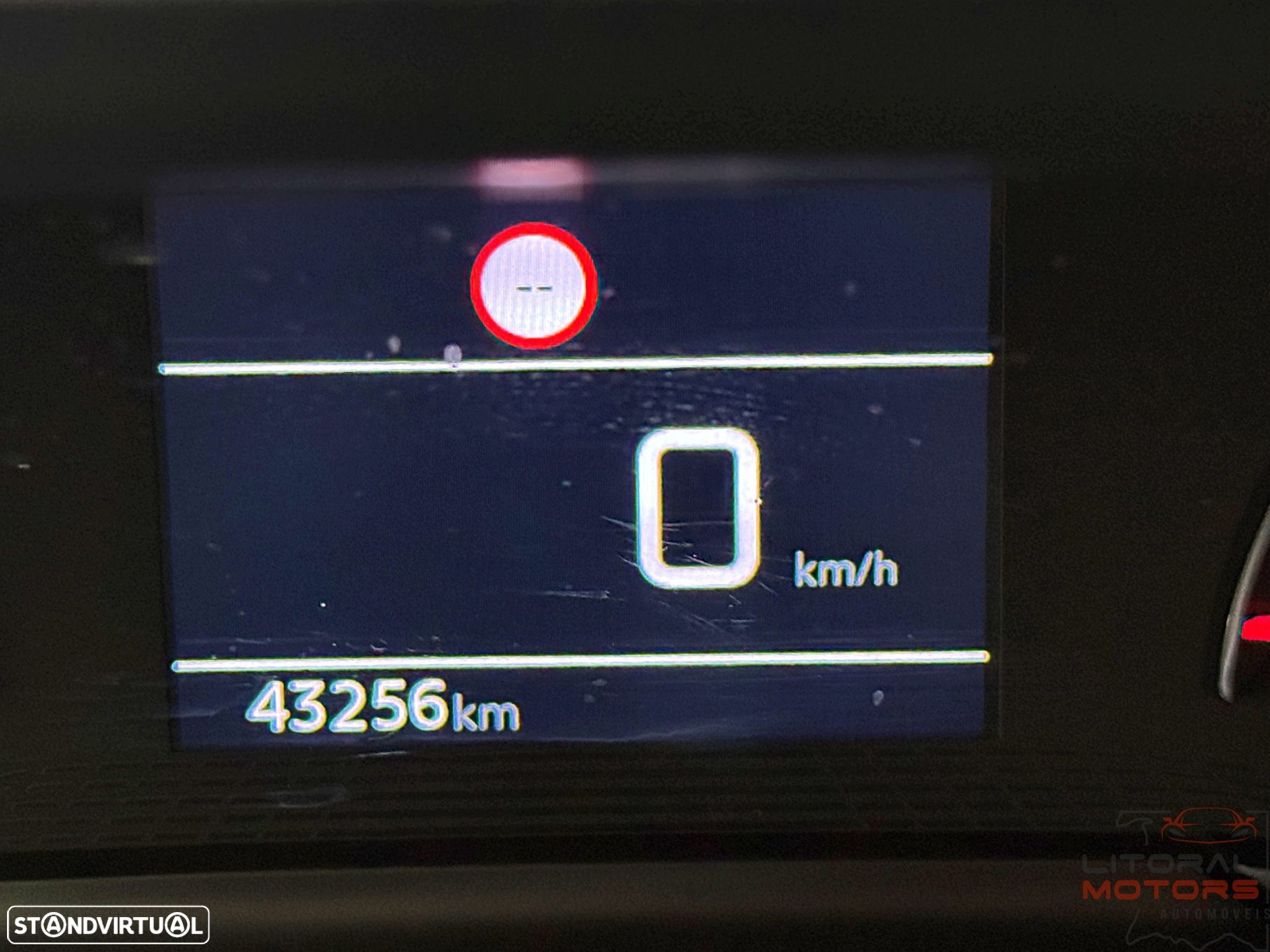Peugeot 208 1.2 PureTech SE Style - 25