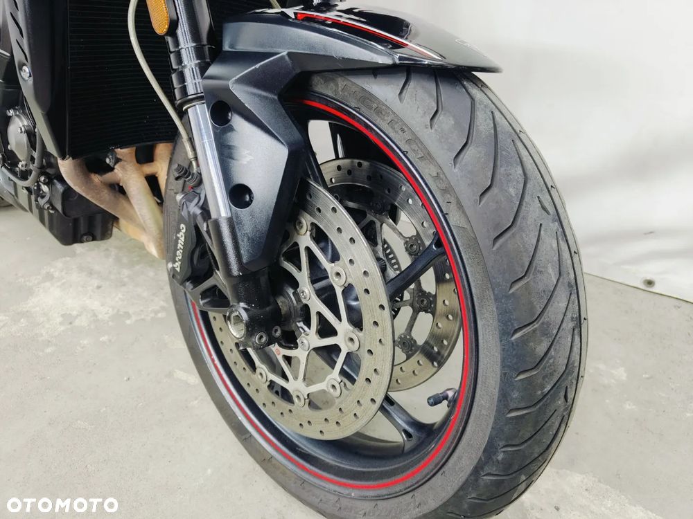 Triumph Street Triple - 3