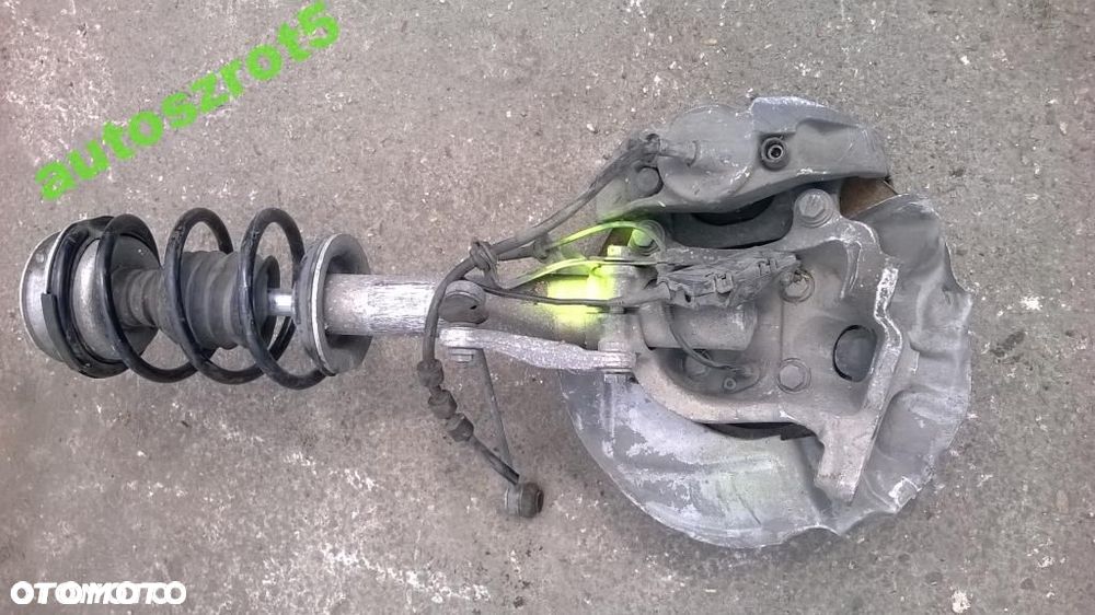 BMW E60 E61  ZWROTNICA PIASTA PRAWA - 2