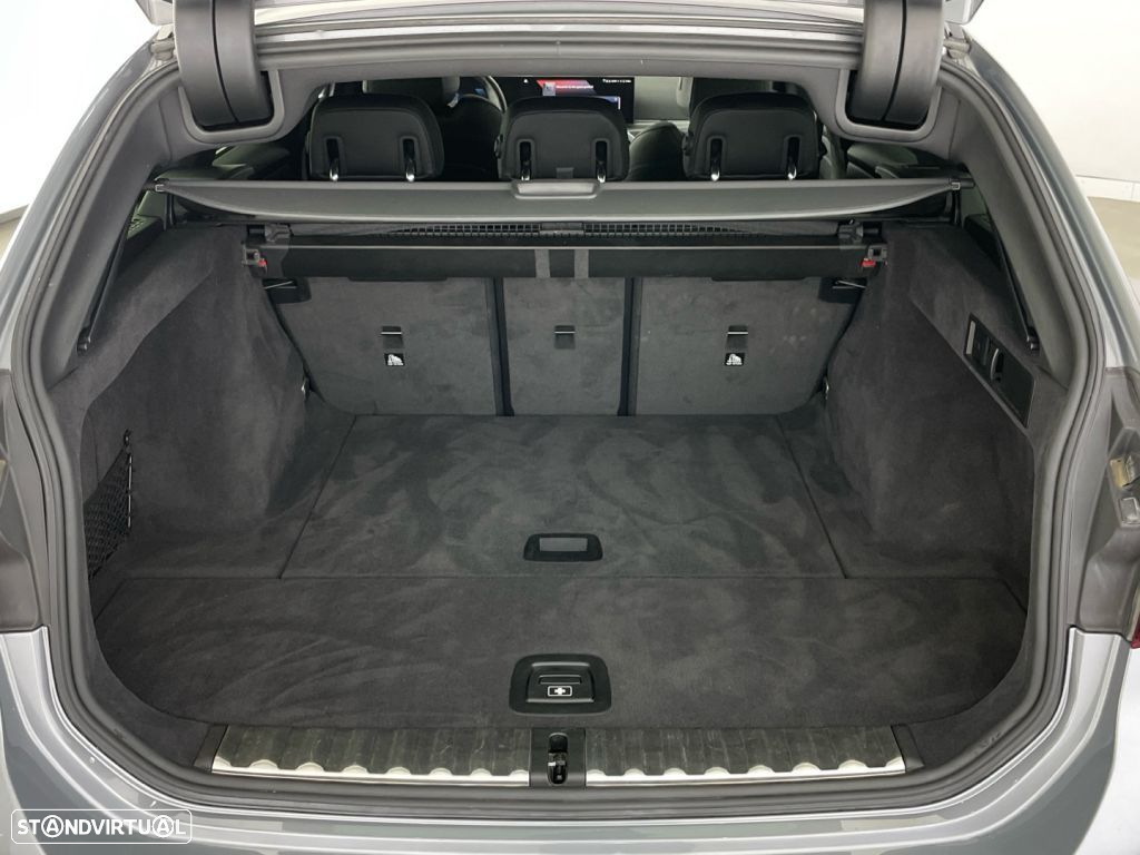 BMW 320 d Touring Pack M Auto - 13