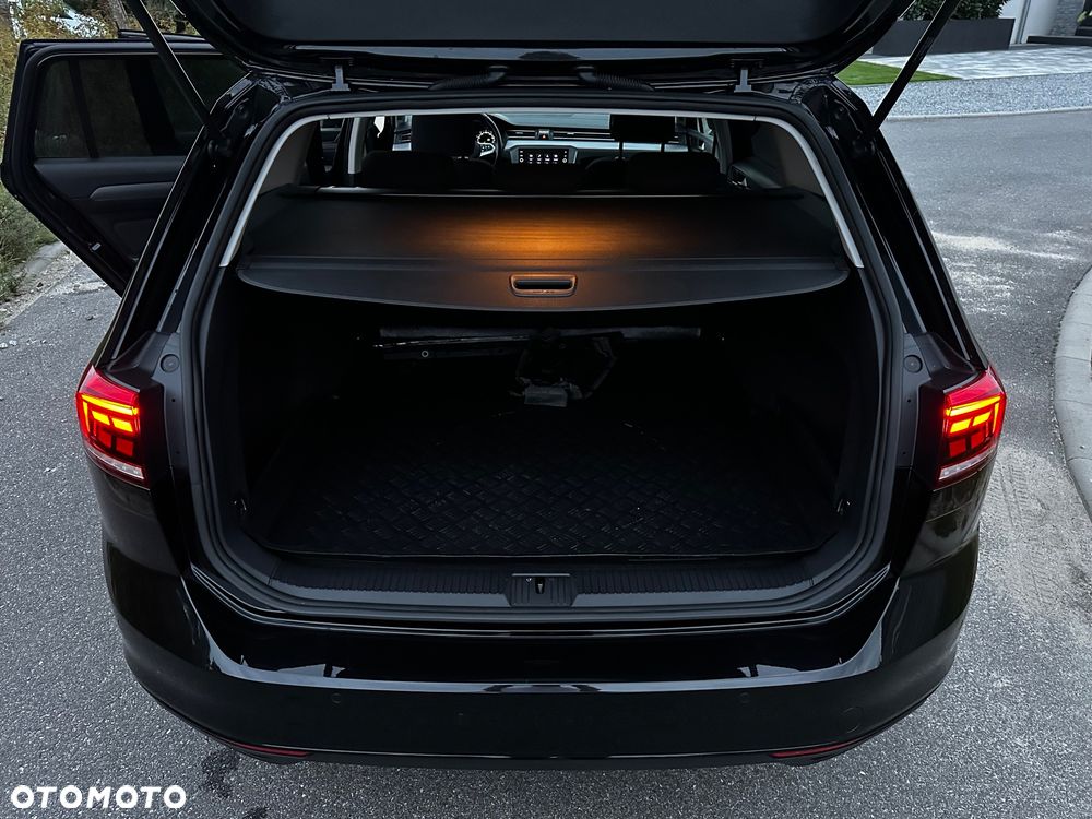 Volkswagen Passat - 23