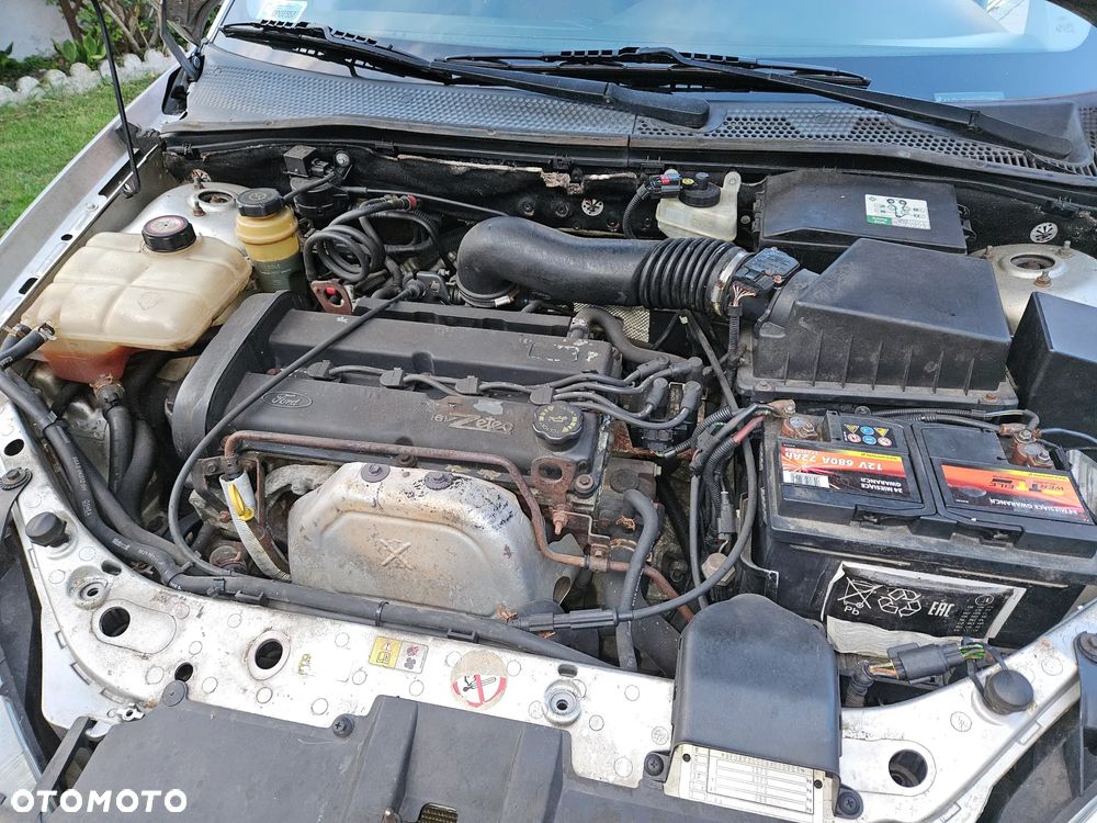 Ford Focus 2.0 Ghia - 4