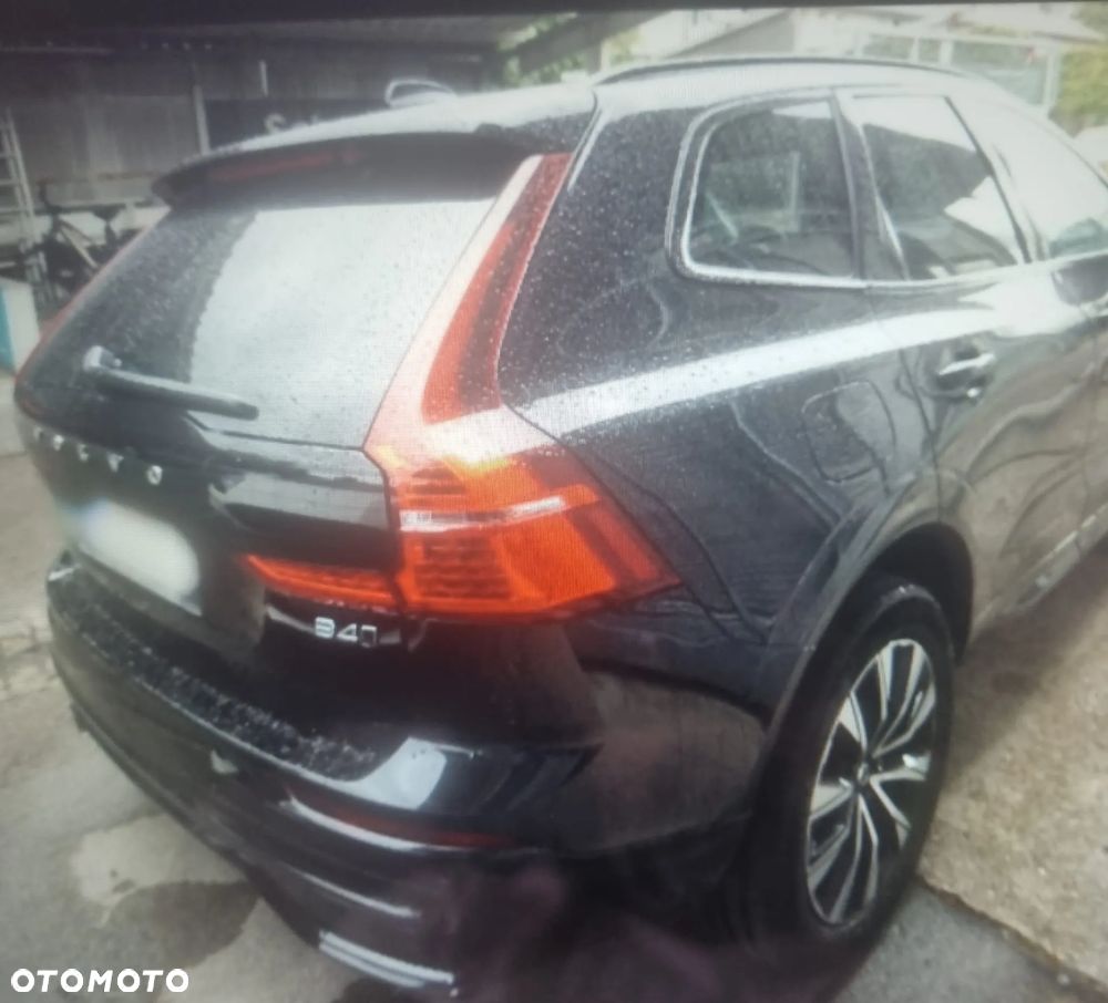 Volvo XC 60 B4 D AWD Plus Dark - 3