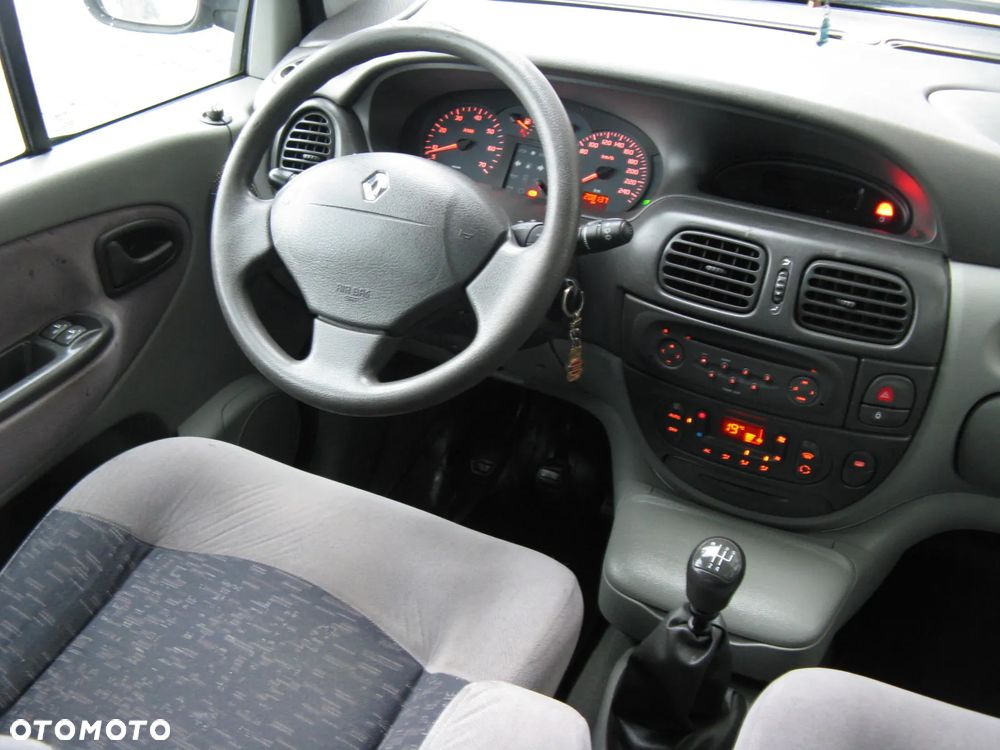 Renault Scenic Megane 1.8i RXE 16V - 14