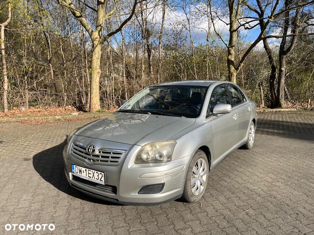 Toyota Avensis 2.0 D-4D Luna - 4
