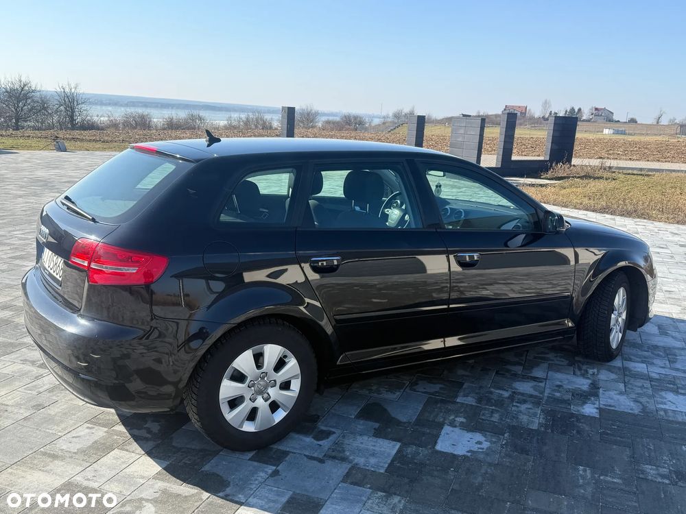Audi A3 Sportback - 3
