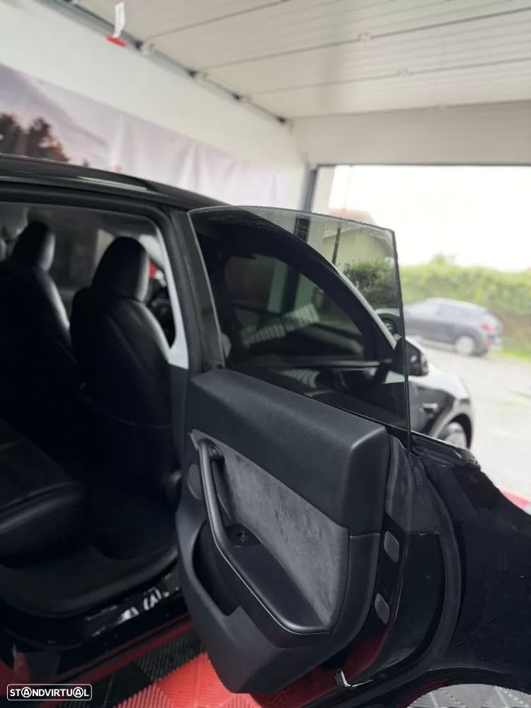 Tesla Model Y Standard - 11