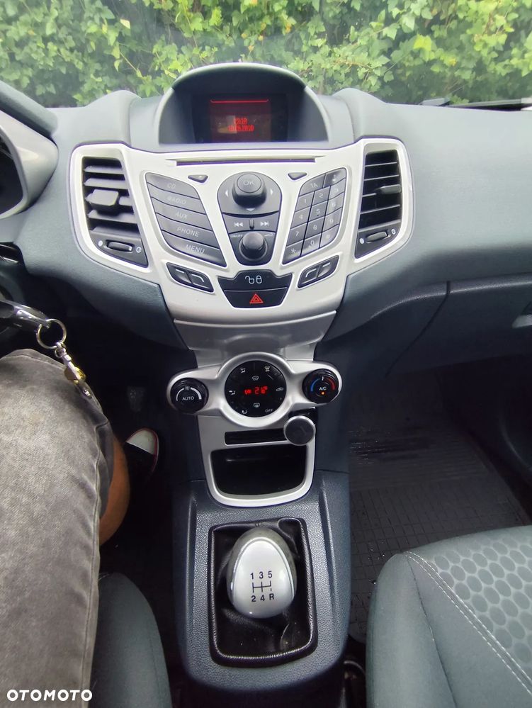 Ford Fiesta 1.25 Titanium - 9