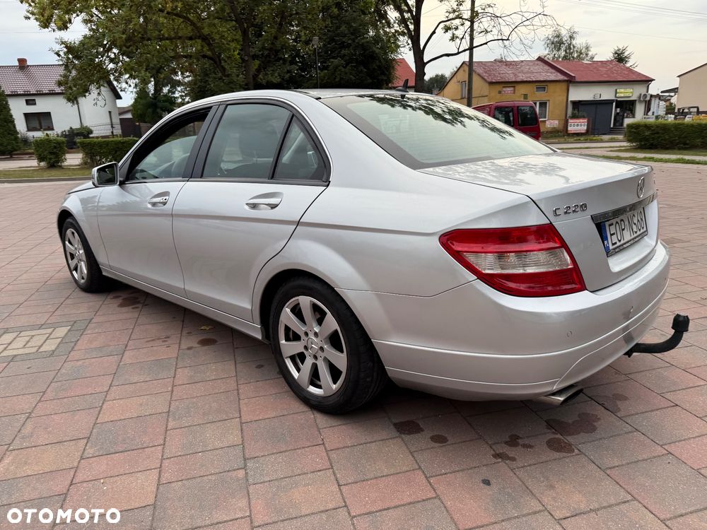 Mercedes-Benz Klasa C 220 CDI Elegance - 26