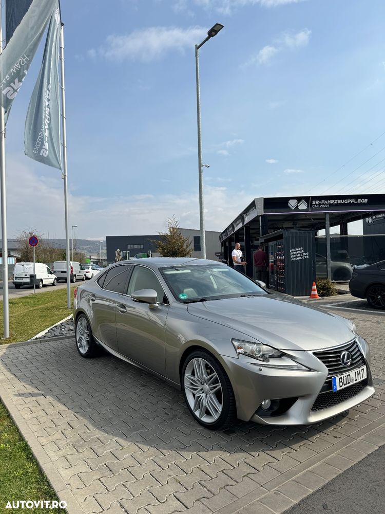 Lexus Seria IS 300h Aut. Business - 10