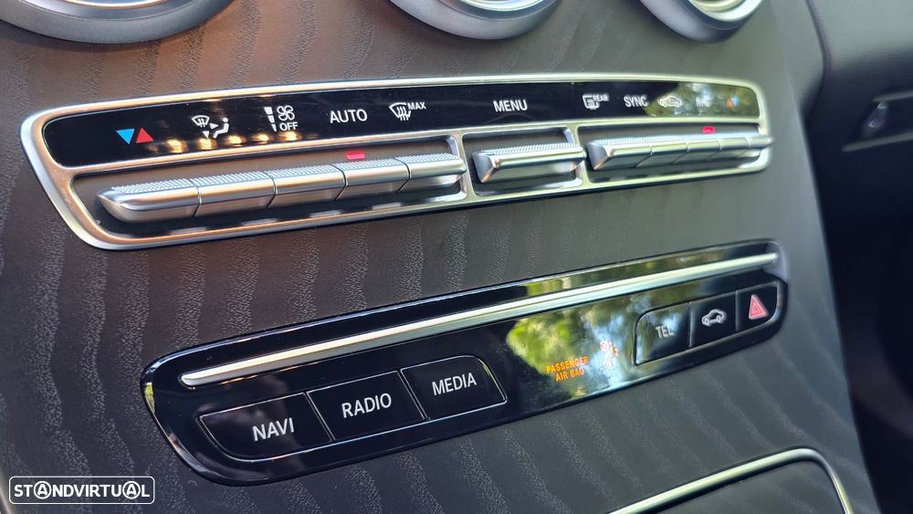 Mercedes-Benz C 220 d Coupe 9G-TRONIC AMG Line - 24