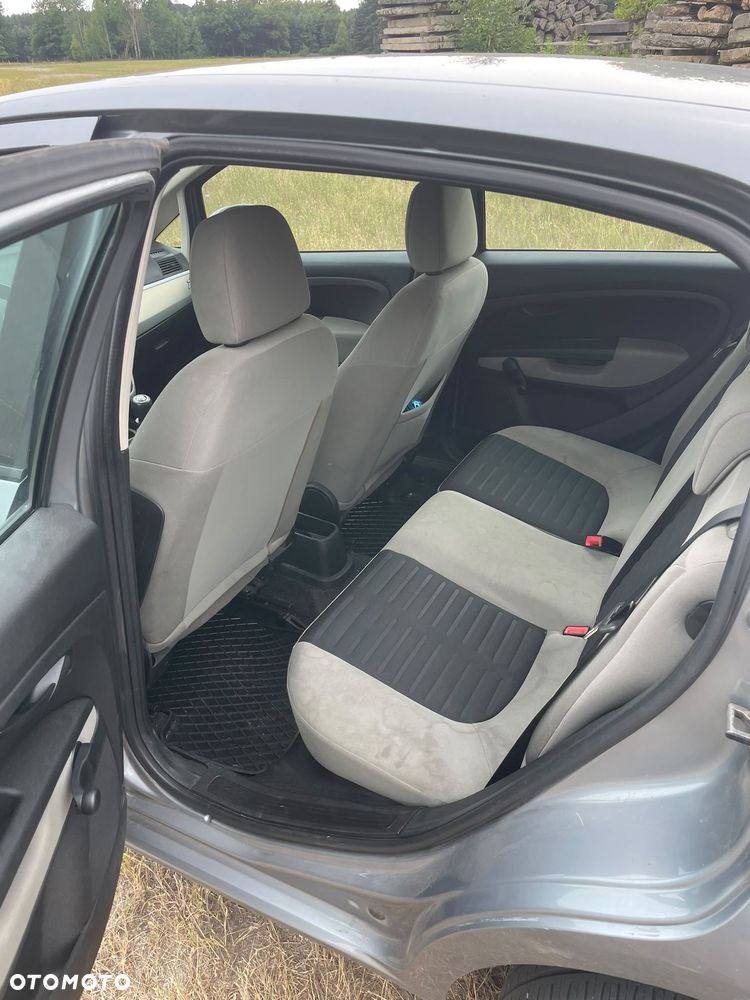 Fiat Grande Punto - 16