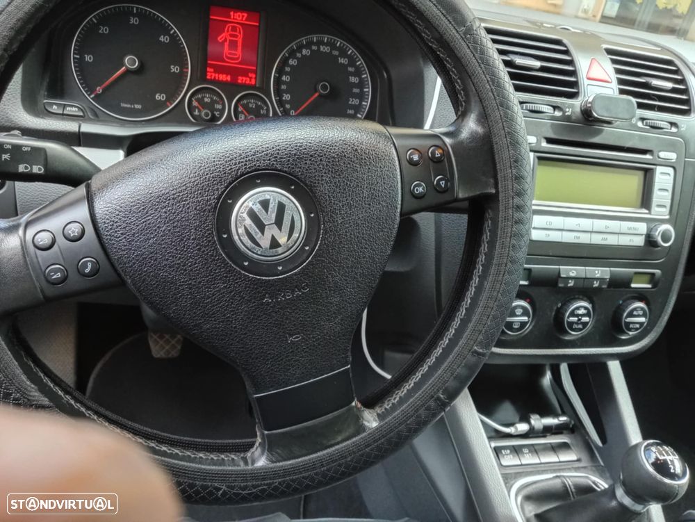 VW Jetta 1.9 TDi Confortline - 8