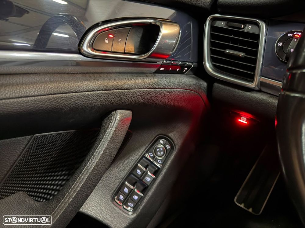 Porsche Panamera Platinum Edition - 30