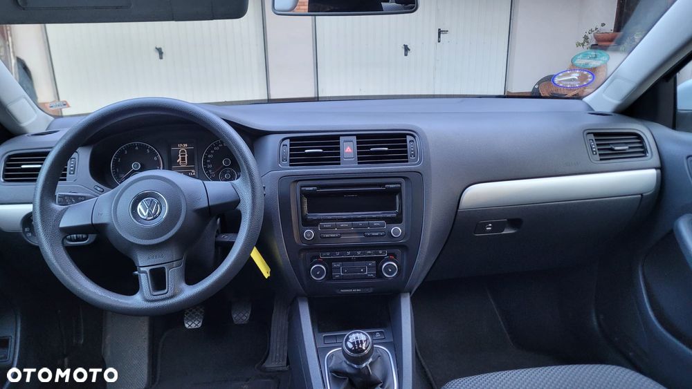 Volkswagen Jetta 1.2 TSI BlueMotion Technology Comfortline - 29